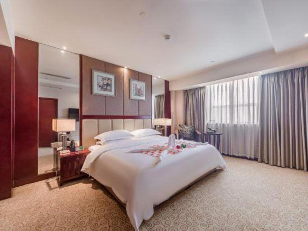 Chengdu Yinsheng International Hotel Supoqiao Exterior foto