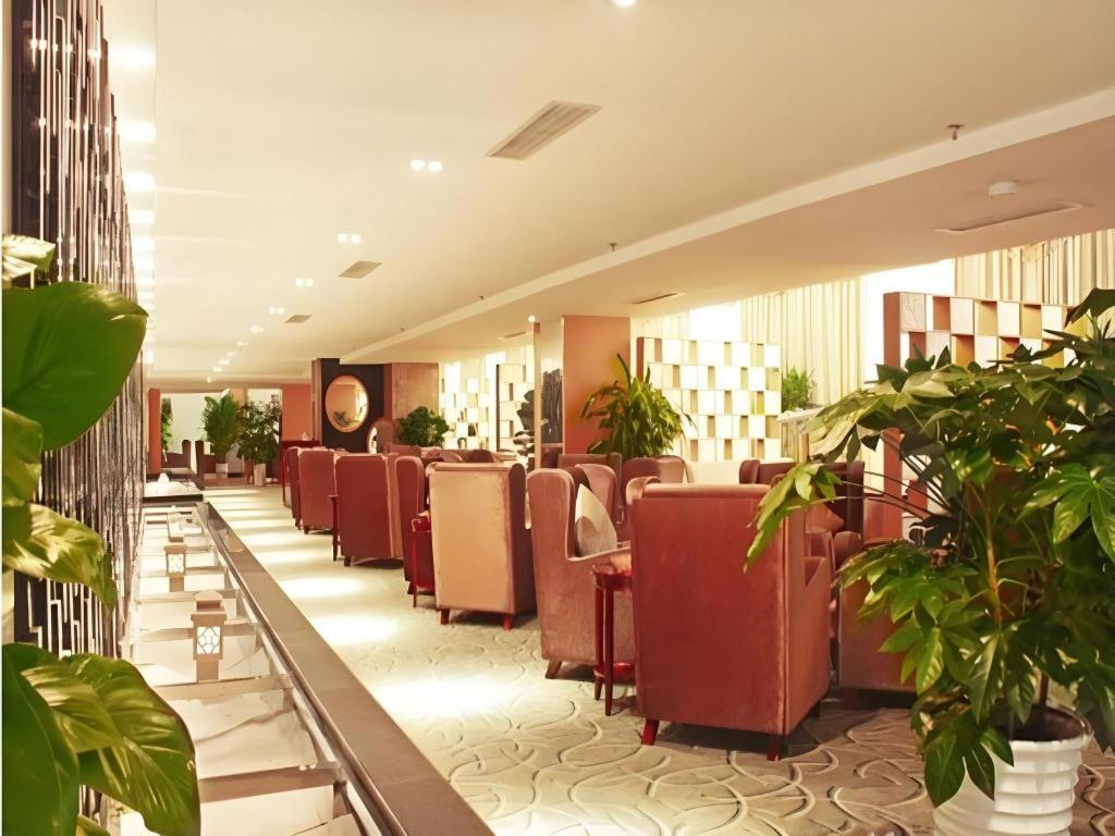 Chengdu Yinsheng International Hotel Supoqiao Exterior foto